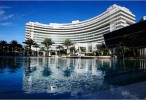 Dubai World sells stake in landmark Miami hotel